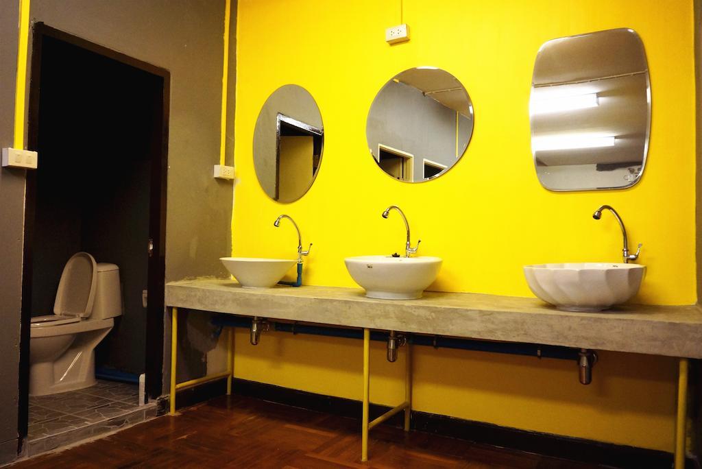 Ideer Hostel Bangkok Exteriör bild