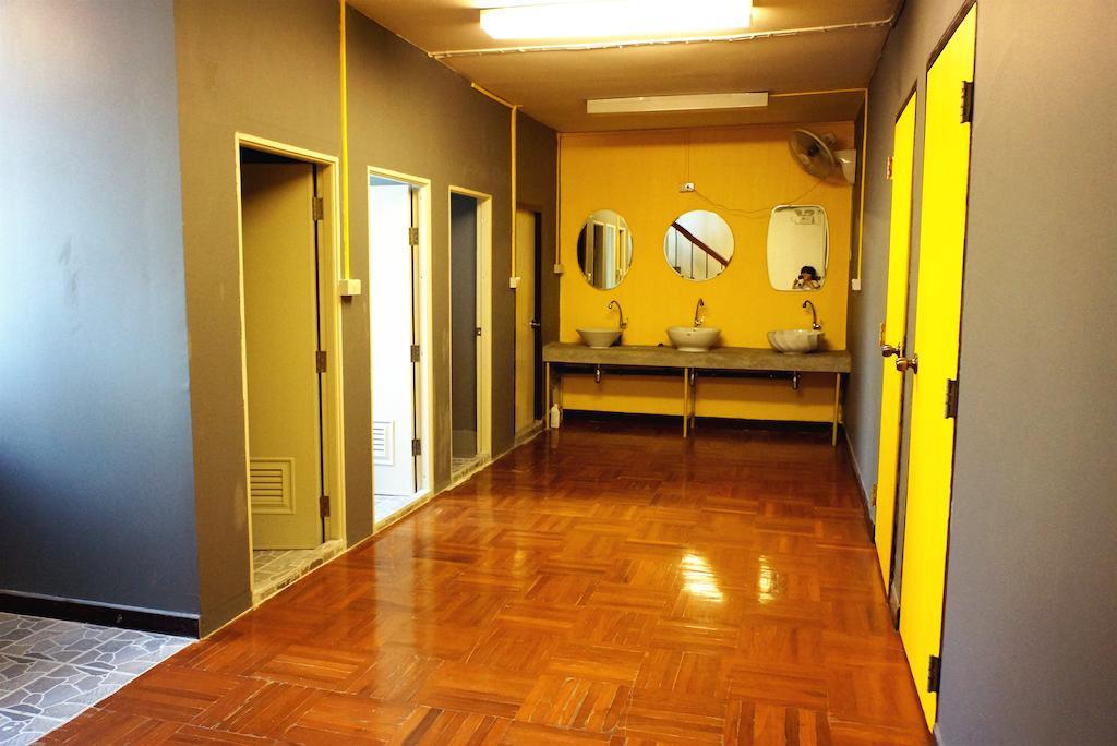 Ideer Hostel Bangkok Exteriör bild
