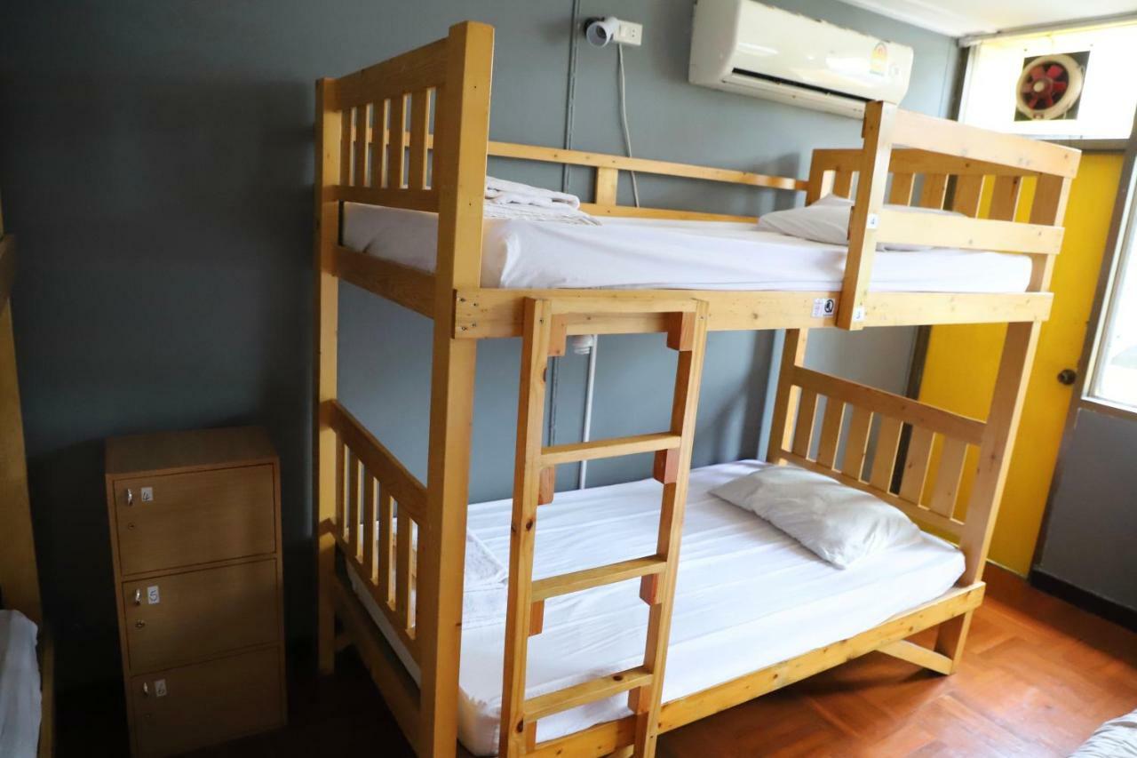 Ideer Hostel Bangkok Exteriör bild
