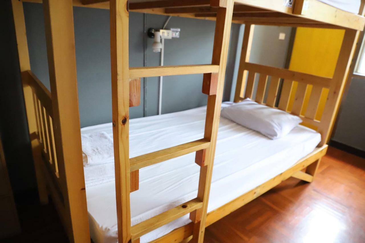 Ideer Hostel Bangkok Exteriör bild