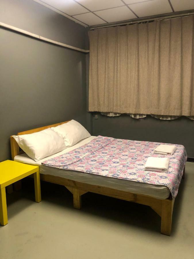 Ideer Hostel Bangkok Exteriör bild